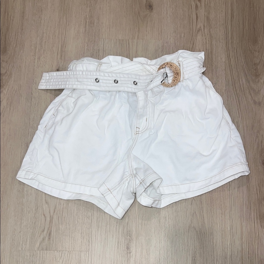 Sam Edelman size 32 White Women's Shorts with Belt
